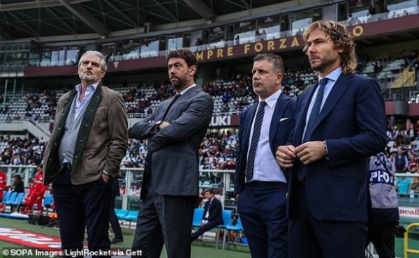 Toàn bộ Ban lãnh đạo Juventus bất ngờ từ chức