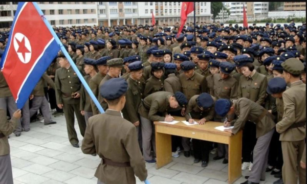 KCNA: Hàng triệu thanh niên Triều Tiên nhập ngũ giữa căng thẳng với Hàn Quốc