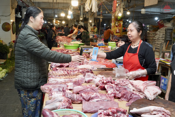 Phát triển chợ truyền thống thúc đẩy sản xuất, tiêu thụ hàng hóa