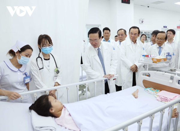 Chủ tịch nước Võ Văn Thưởng thăm Bệnh viện Nhi Đồng 1 TP. HCM