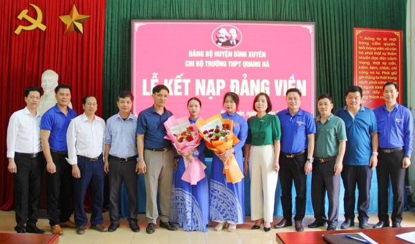 Trường THPT Quang Hà tích cực phát triển Đảng trong học sinh