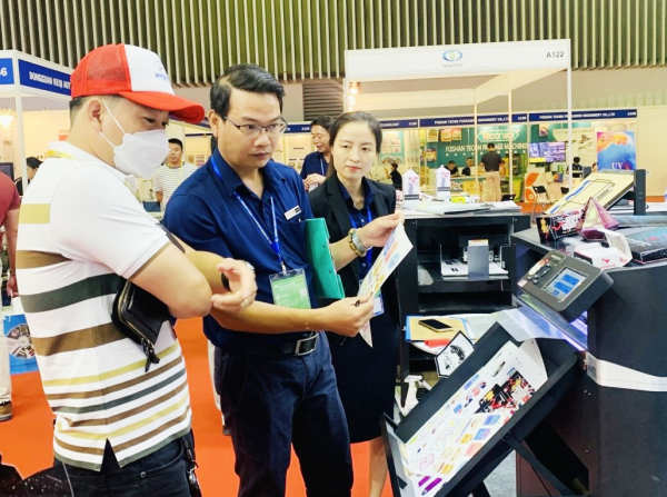 Thúc đẩy thị trường điện tử Việt Nam phát triển mạnh mẽ