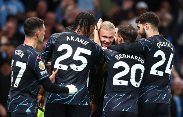 Haaland tỏa sáng trước Tottenham, Man City rộng cửa vô địch Premier League