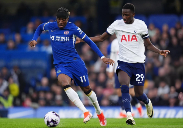 Đánh bại Tottenham, Chelsea nuôi hy vọng dự cúp châu Âu