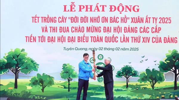 Phát động Tết trồng cây và thi đua chào mừng Đại hội Đảng