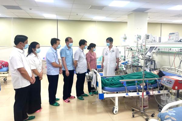 Lãnh đạo Ủy ban MTTQ tỉnh Vĩnh Phúc và Hải Dương thăm hỏi nạn nhân bị tai nạn giao thông ở Tam Đảo