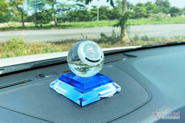 Cẩn thận với những "quả bom nổ chậm" để trong ô tô những ngày nắng nóng