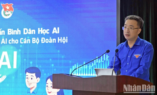 Trí thức trẻ Việt Nam trên toàn thế giới tập huấn "Bình dân học AI" cho 2 triệu thanh niên