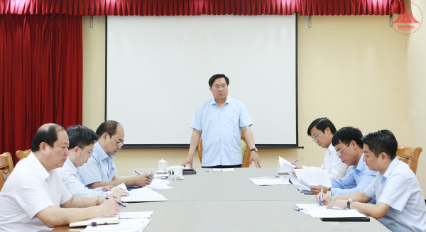 Kiên trì mục tiêu tăng trưởng kinh tế 2 con số