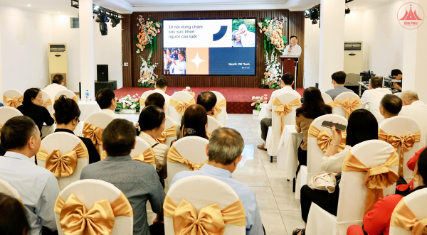 Cung cấp thông tin, kiến thức về chăm sóc dinh dưỡng cho người cao tuổi