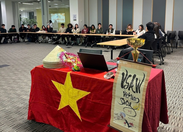 Du học sinh Việt Nam: Vững niềm tin, vượt thử thách - Bài 1: Thách thức nơi xứ người