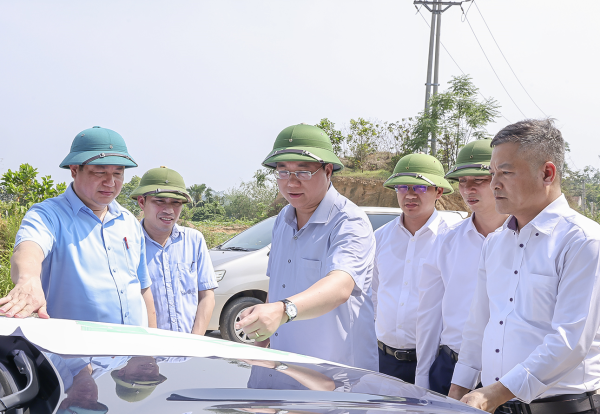 Đẩy nhanh tiến độ đầu tư xây dựng các khu công nghiệp tại 2 huyện Lập Thạch và Sông Lô