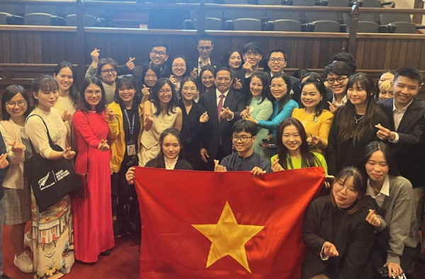 Du học sinh Việt Nam: Vững niềm tin, vượt thử thách - Bài 3: Phát huy vai trò du học sinh - Giải pháp và định hướng truyền thông tích cực (tiếp theo và hết)