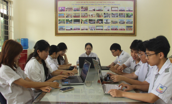 Chắp cánh ước mơ nghề báo