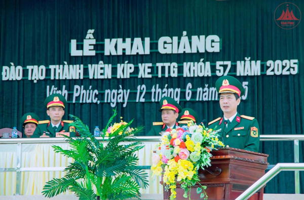 Khai giảng khóa đào tạo thành viên kíp xe tăng thiết giáp khóa 57