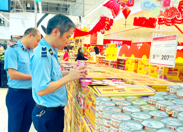 Quyết liệt ngăn chặn hàng giả, hàng lậu