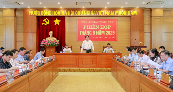 UBND tỉnh họp phiên thường kỳ tháng 5/2025