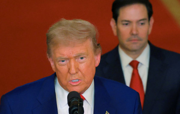 Ông Trump bất ngờ công bố lệnh ngừng bắn giữa Israel và Iran