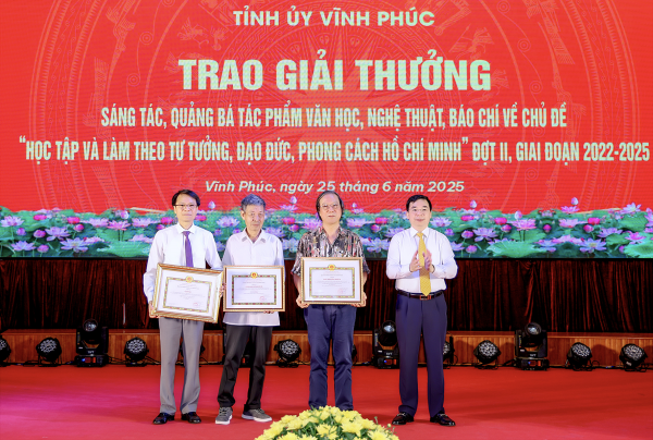 Tổng kết 10 năm thực hiện Chỉ thị số 05 của Bộ Chính trị; trao giải thưởng sáng tác, quảng bá tác phẩm văn học, nghệ thuật, báo chí về chủ đề học tập và làm theo tư tưởng, đạo đức, phong cách Hồ Chí Minh