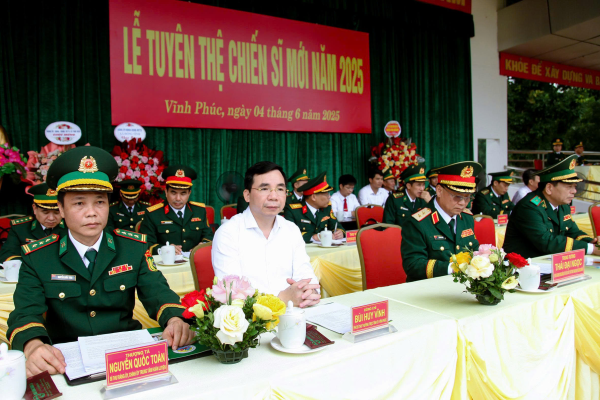 Trung tâm Huấn luyện bộ đội biên phòng tổ chức Lễ tuyên thệ chiến sĩ mới