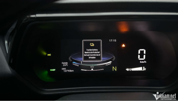 Người dùng xe hybrid tại Việt Nam nên từ bỏ ngay thói quen này khi dừng đỗ