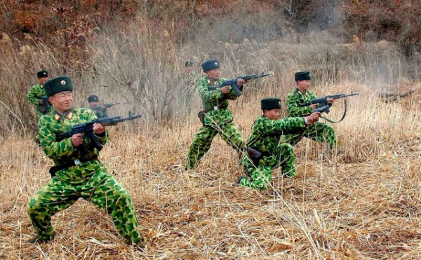 Triều Tiên điều động binh sĩ tới gần biên giới, ra cảnh báo với Mỹ, Hàn?