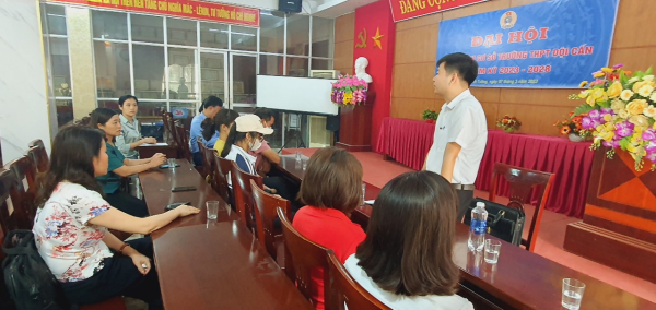 Video clip cô giáo cắt tóc học sinh: Người trong cuộc mong muốn khép lại sự việc