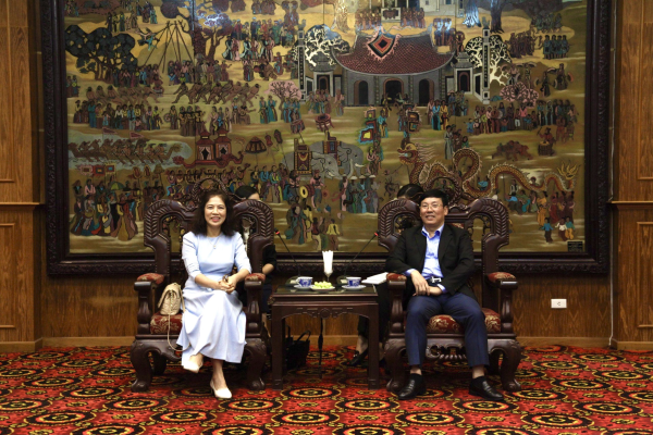 Chủ tịch UBND tỉnh Lê Duy Thành tiếp xã giao Đoàn Ngoại giao