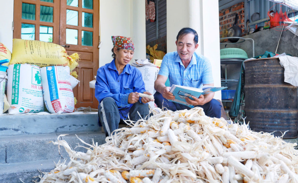 Nâng cao năng lực đội ngũ cán bộ làm công tác giảm nghèo