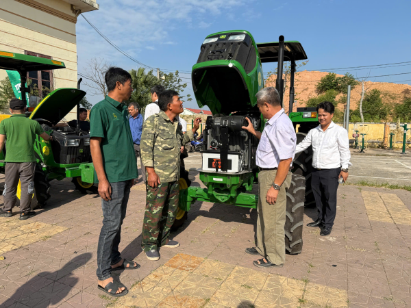 Hội thảo giới thiệu thiết bị cơ giới nông nghiệp