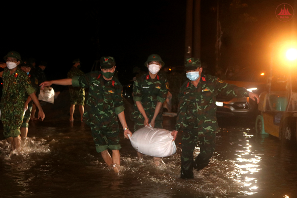 Đại úy Nguyễn Văn Lực: Trợ lý chính trị năng động, nhiệt huyết