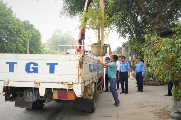 Sông Lô tập trung giải tỏa vi phạm hành lang an toàn giao thông