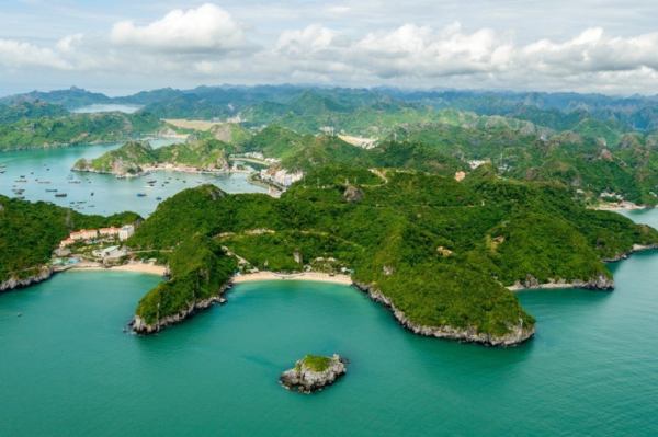 Kỳ quan thiên nhiên thế giới: Vịnh Hạ Long - Quần đảo Cát Bà
