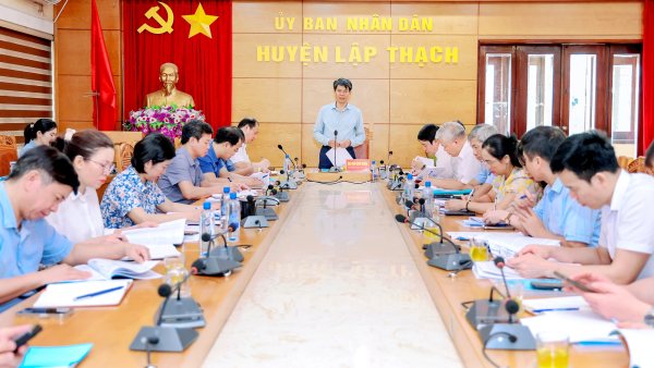 Giám sát việc thực hiện chính sách pháp luật trong cải cách hành chính tại huyện Lập Thạch