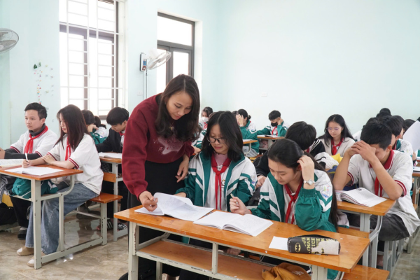 Nữ thủ khoa trường làng kỳ thi học sinh giỏi tỉnh Nghệ An môn mới