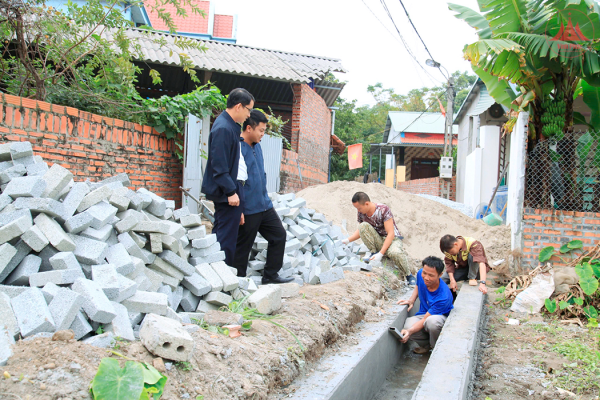 Cán bộ, đảng viên nêu gương thực hành tiết kiệm, chống lãng phí