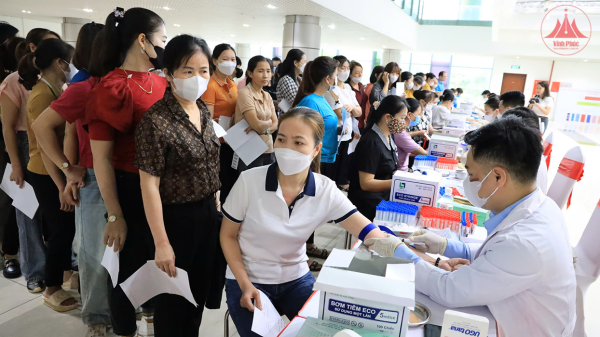 Chăm lo sức khỏe cho lao động nữ