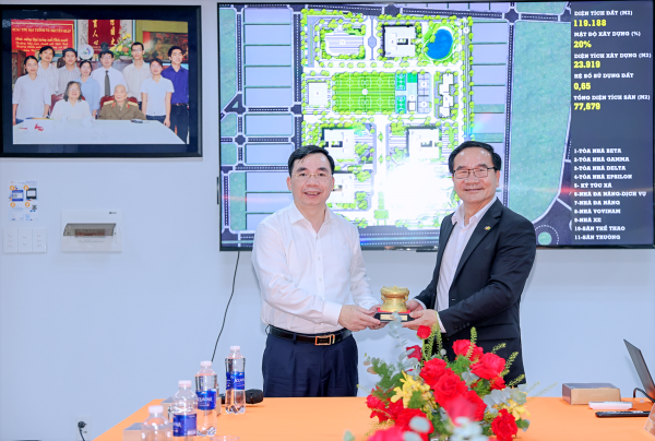 Đoàn công tác của tỉnh làm việc với Tổ hợp giáo dục FPT Đà Nẵng