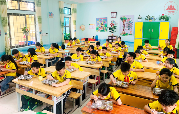 Đảm bảo an toàn thực phẩm tại bếp ăn trường học