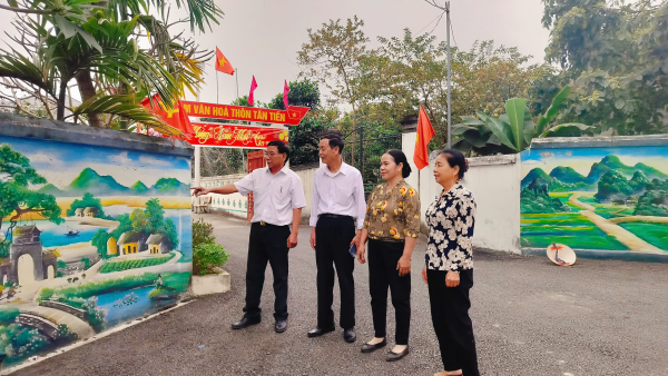 Bí thư chi bộ được Đảng tin, dân mến