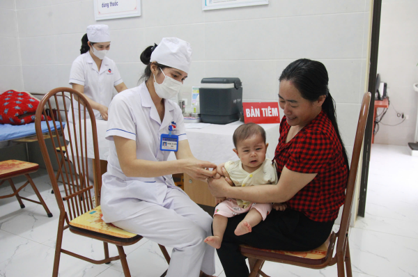 Có thêm 2.610 trẻ được tiêm vắc xin phòng sởi