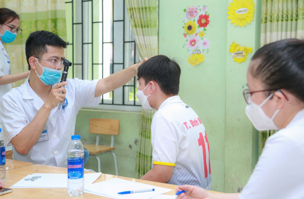 Tìm lại đôi mắt sáng cho em