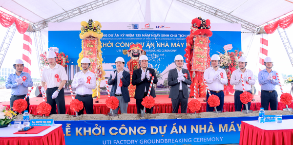 Chủ tịch UBND tỉnh Trần Duy Đông dự lễ khởi công dự án Nhà máy công nghệ cao UTI