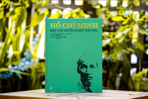 Cuộc đời Chủ tịch Hồ Chí Minh lên truyện tranh của Italy