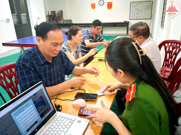 Người dân đồng thuận cao, tâm huyết góp ý dự thảo Nghị quyết sửa đổi Hiến pháp