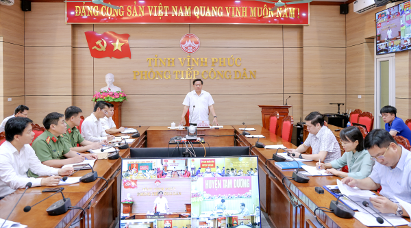 Chủ tịch UBND tỉnh Trần Duy Đông tiếp công dân định kỳ