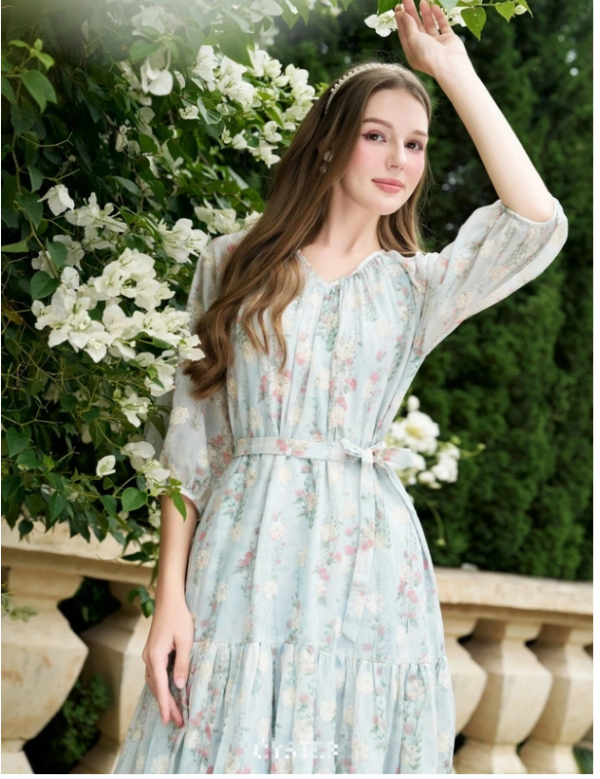 Váy hoa cổ điển, nét lãng mạn của nàng thơ ngày hè