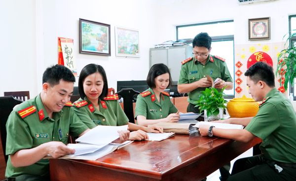 Tăng cường bảo vệ an ninh chính trị nội bộ trong tình hình mới