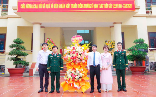 Trường Sĩ quan Tăng thiết giáp kỷ niệm 60 năm Ngày truyền thống và đón nhận Huân chương Bảo vệ Tổ quốc hạng Ba