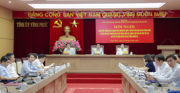 Thúc đẩy chuyển đổi số liên thông, đồng bộ, nhanh, hiệu quả đáp ứng yêu cầu sắp xếp tổ chức bộ máy